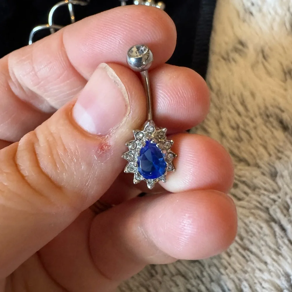 Belly Button Rings - Picture 3 of 9